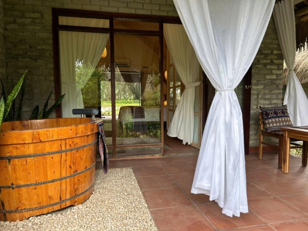 Family Sutie Secret Garden